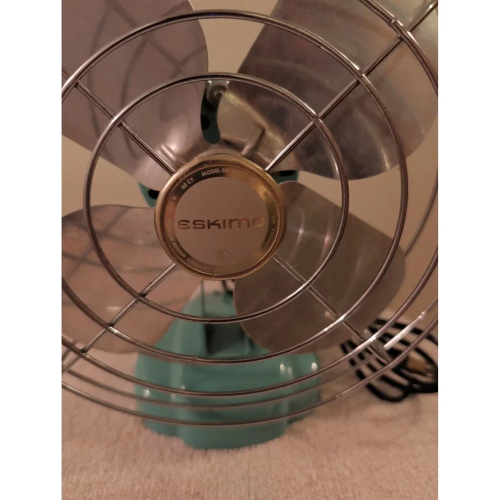Vintage MCM ESKIMO Desk Wall Fan 081002 Aqua Turquoise Blue Bullet Back Works